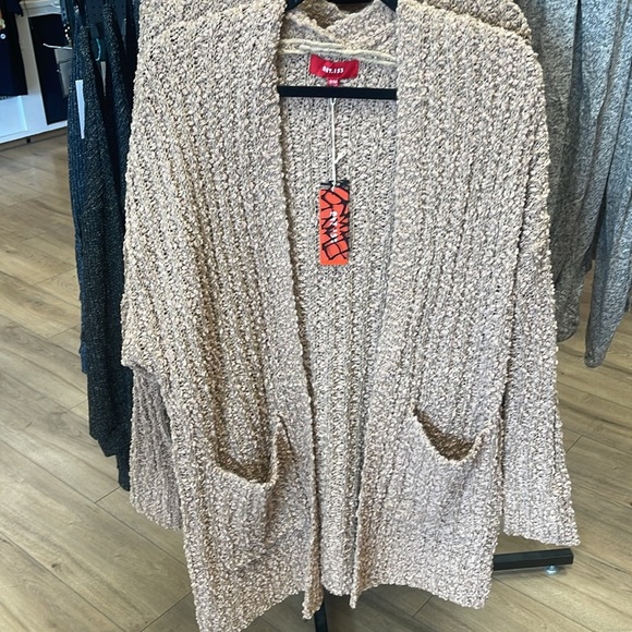 Popcorn Cardigan with Pockets - Picture 2 of 3